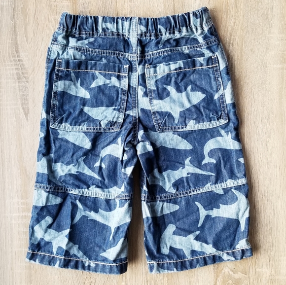 2011 nwot/ln Mini Boden size 7 jean shark shorts - Picture 2 of 9